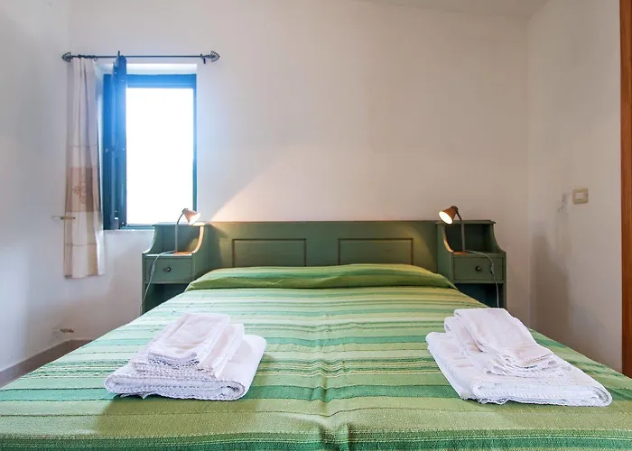 Paulesa ファームステイ Galtellì