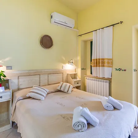 Paulesa Alloggio per agriturismo Dorgali