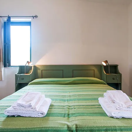 Paulesa Alloggio per agriturismo Dorgali